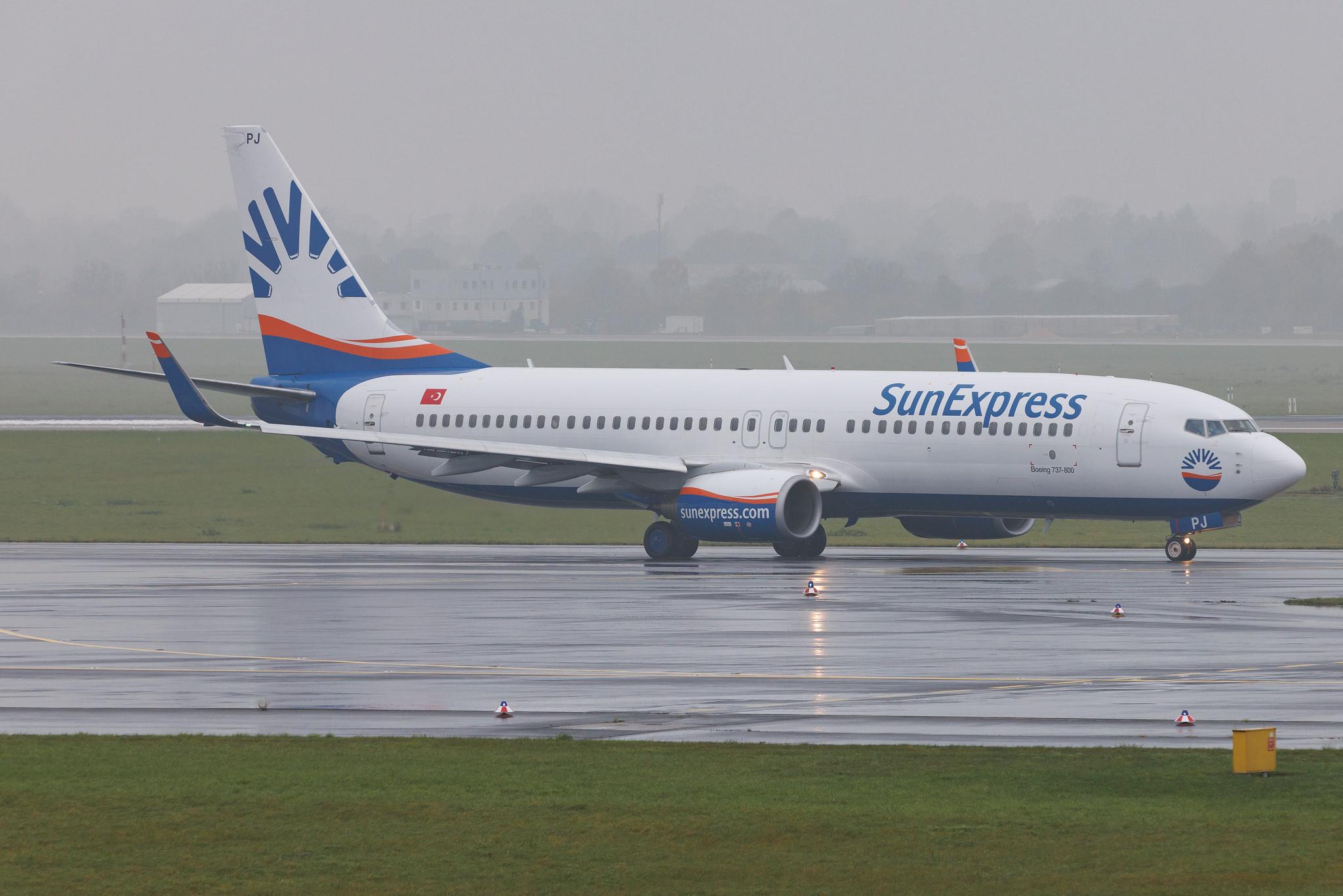Düsseldorf Airport: SunExpress (XQ / SXS) | Boeing 737-82R B738 | TC-SPJ | MSN 40725