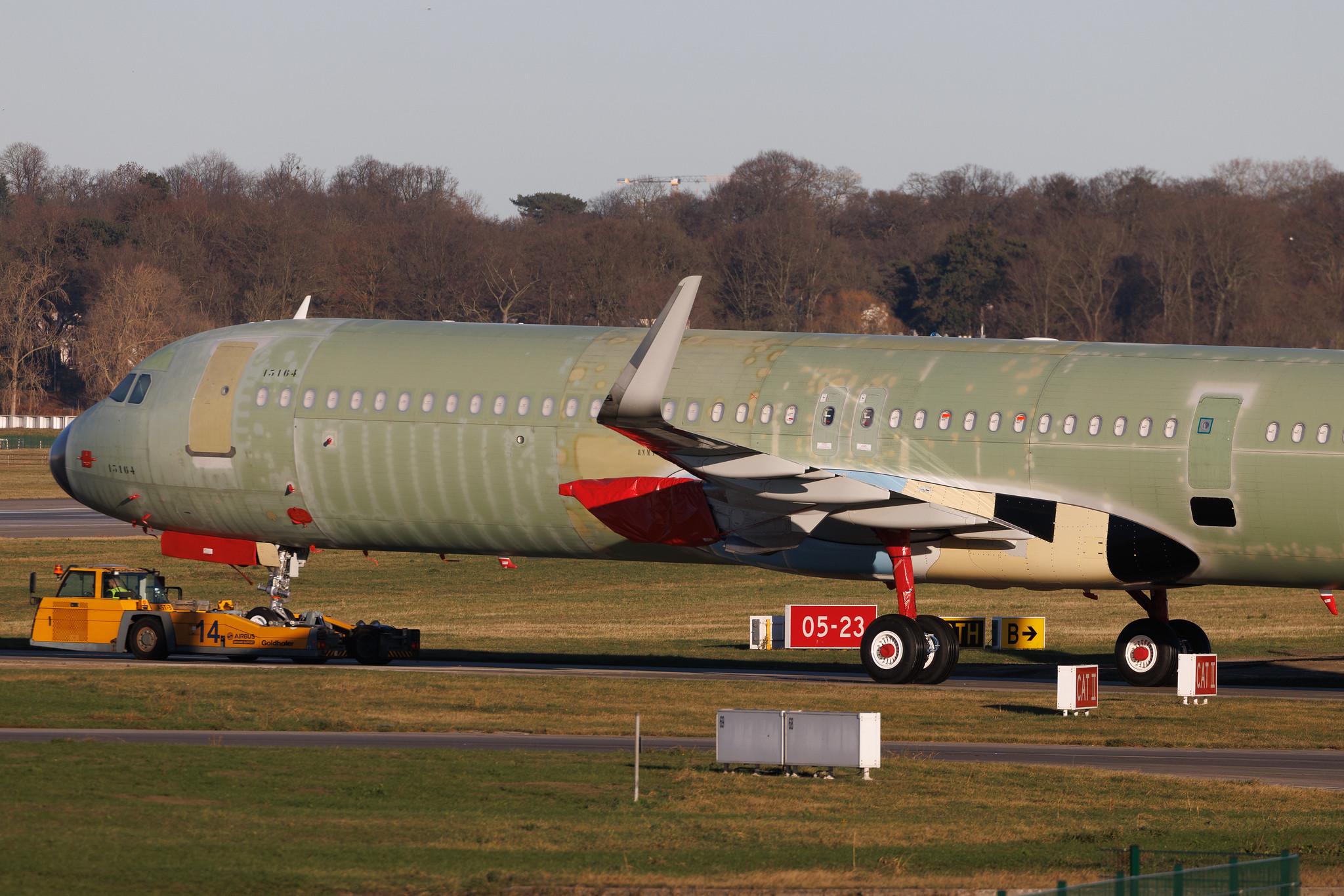 Hamburg Finkenwerder: Condor (DE / CFG) | Airbus A321-271NX A21N | D-AZYP | D-ANLJ | MSN 13164