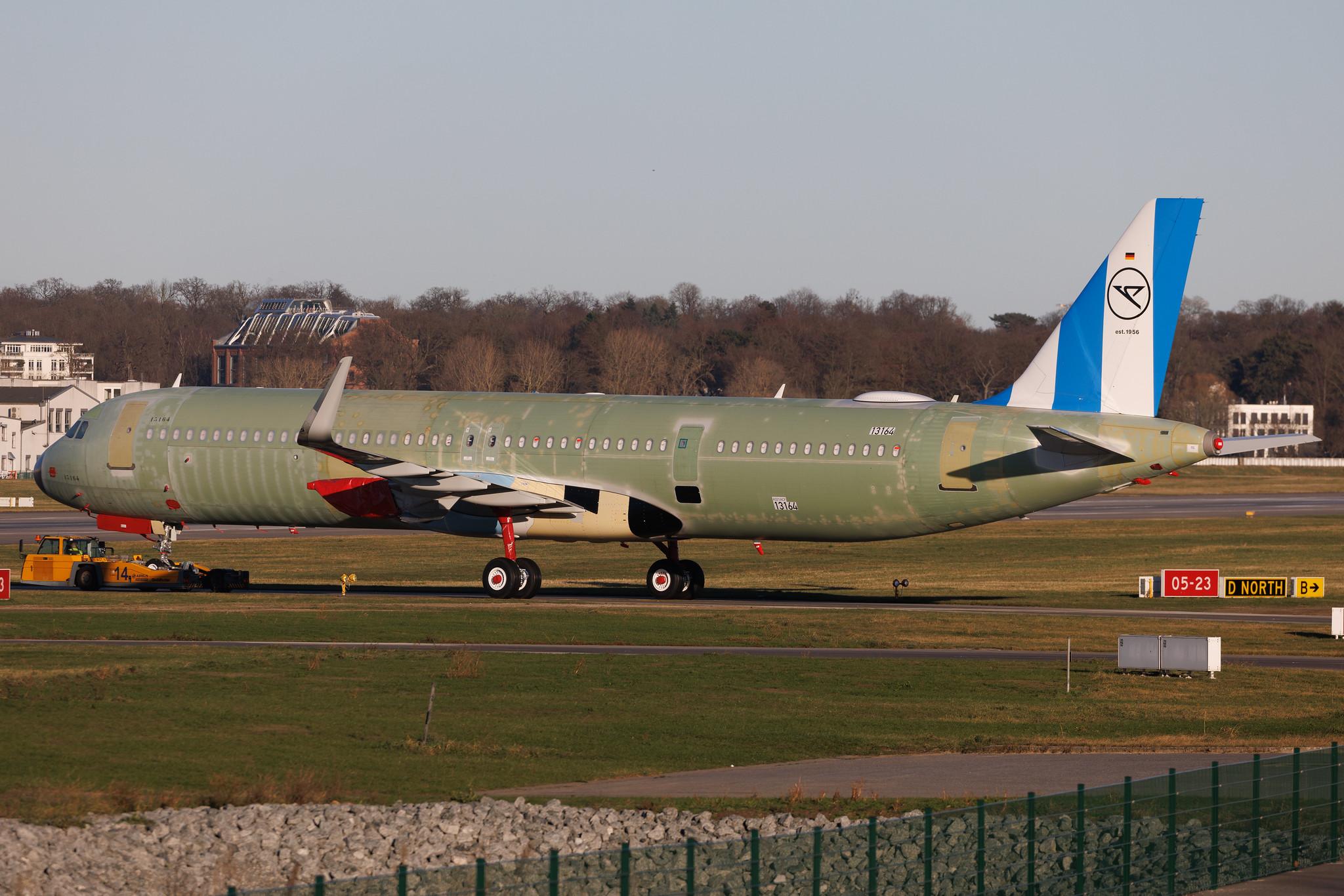 Hamburg Finkenwerder: Condor (DE / CFG) | Airbus A321-271NX A21N | D-AZYP | D-ANLJ | MSN 13164
