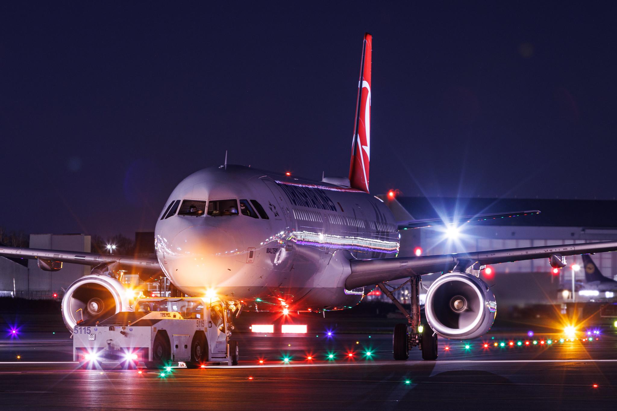 Hamburg Airport: Turkish Airlines (TK / THY) | Airbus A321-231 A321 | TC-JRZ | MSN 5118