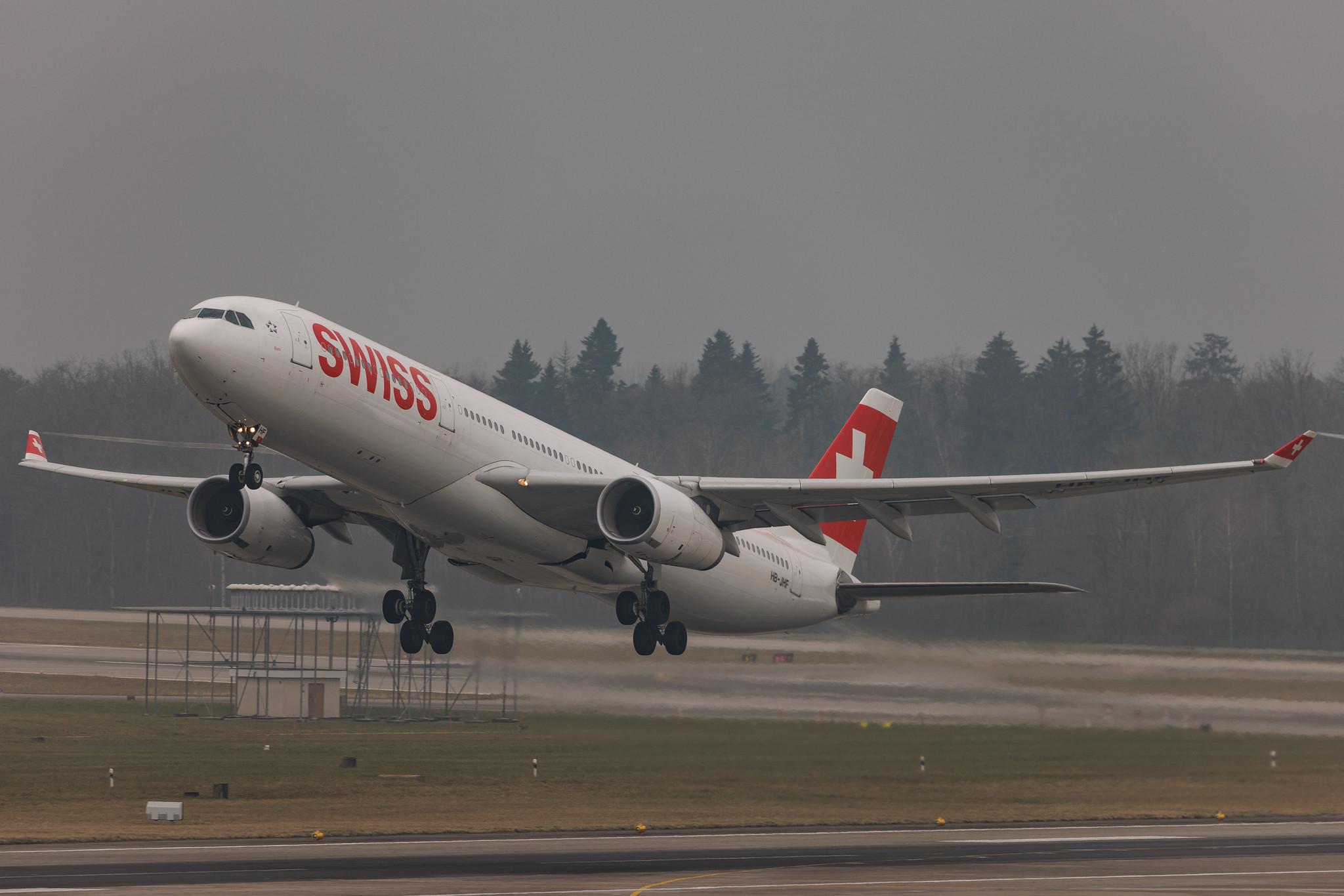 Flughafen Zürich: Swiss (LX / SWR) | Airbus A330-343 A333 | HB-JHF | MSN 1089