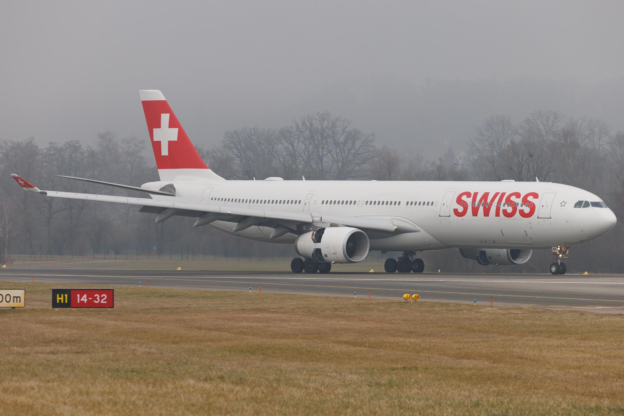 Flughafen Zürich: Swiss (LX / SWR) | Airbus A330-343 A333 | HB-JHK | MSN 1276