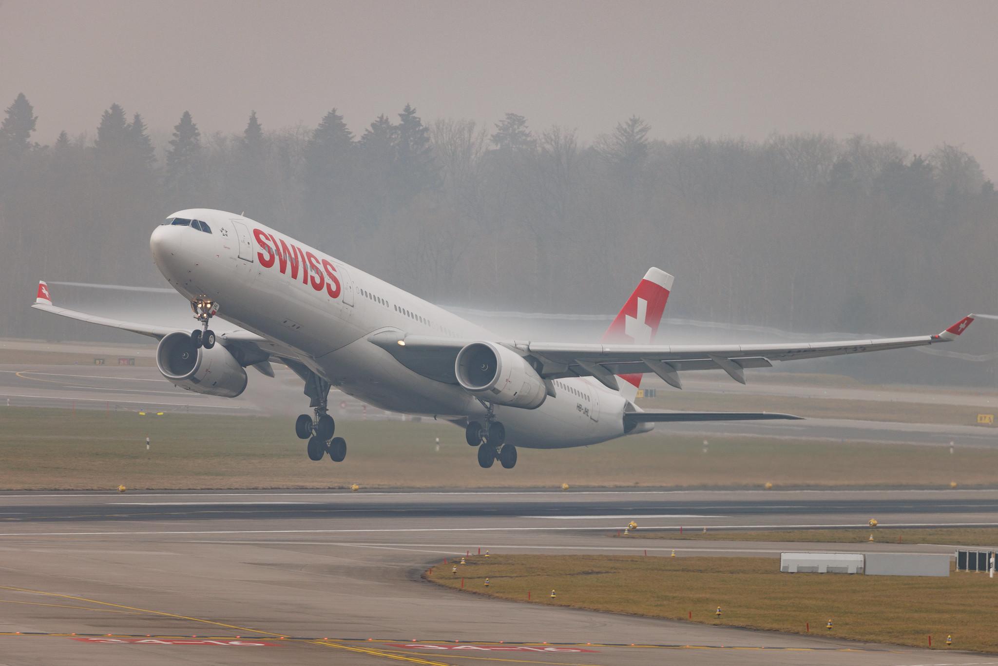 Flughafen Zürich: Swiss (LX / SWR) | Airbus A330-343 A333 | HB-JHL | MSN 1290