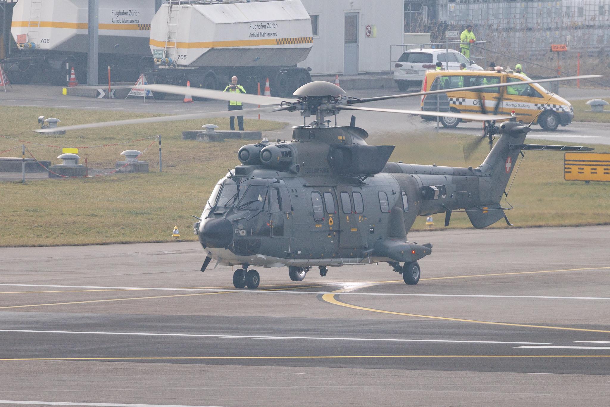 Flughafen Zürich: Swiss Air Force (/ SUI) | Eurocopter AS 532 Cougar AS32 | T-340 | MSN 2554