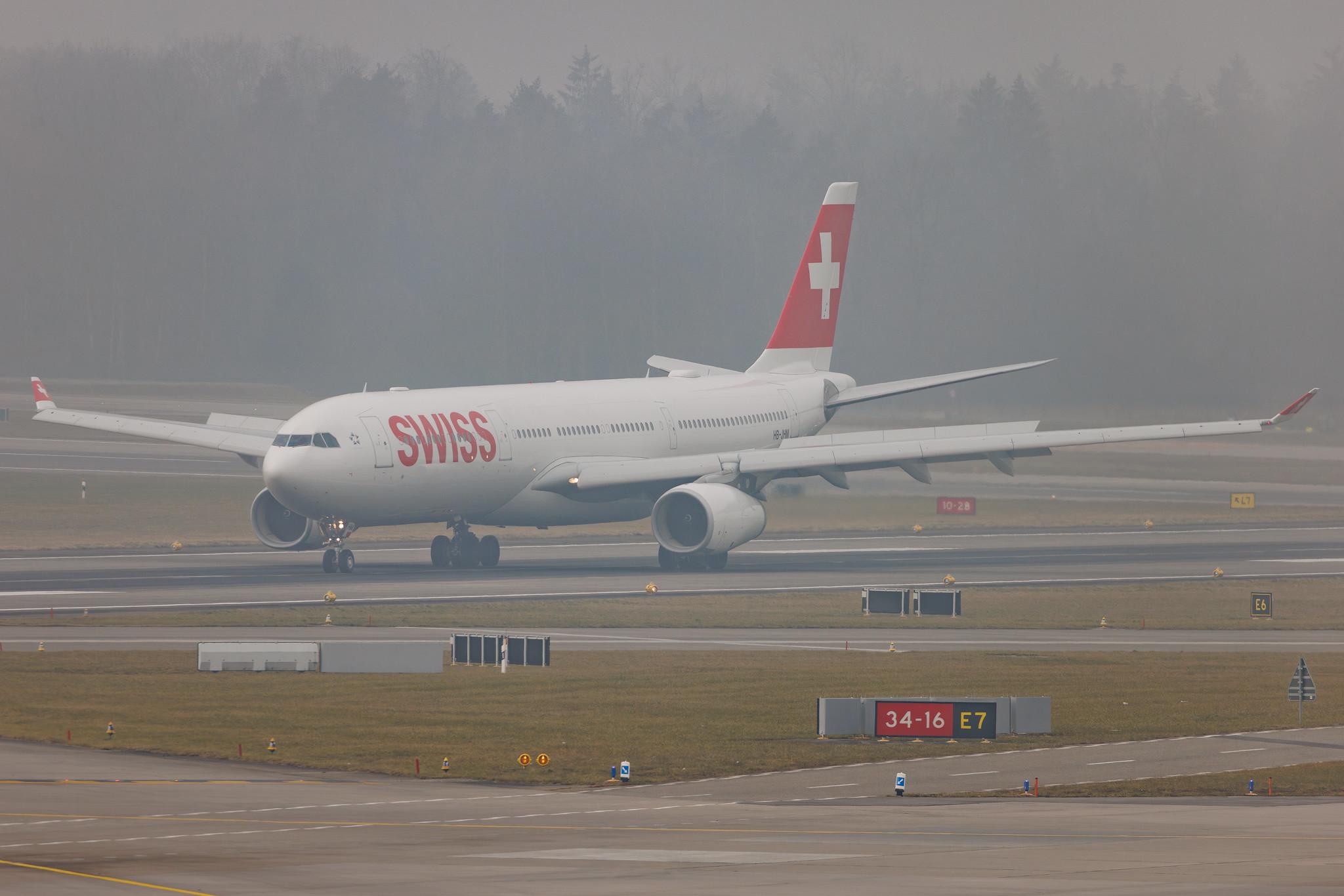Flughafen Zürich: Swiss (LX / SWR) | Airbus A330-343 A333 | HB-JHM | MSN 1355