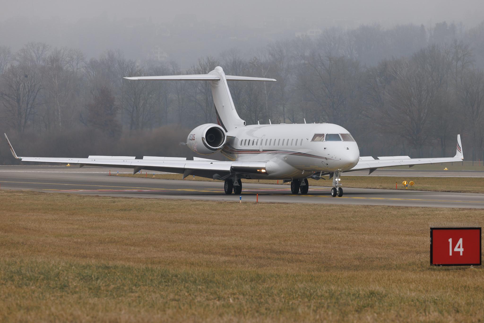 Flughafen Zürich: NetJets (1I / EJA) | Bombardier Global 6000 GLEX | N152QS | MSN 9773