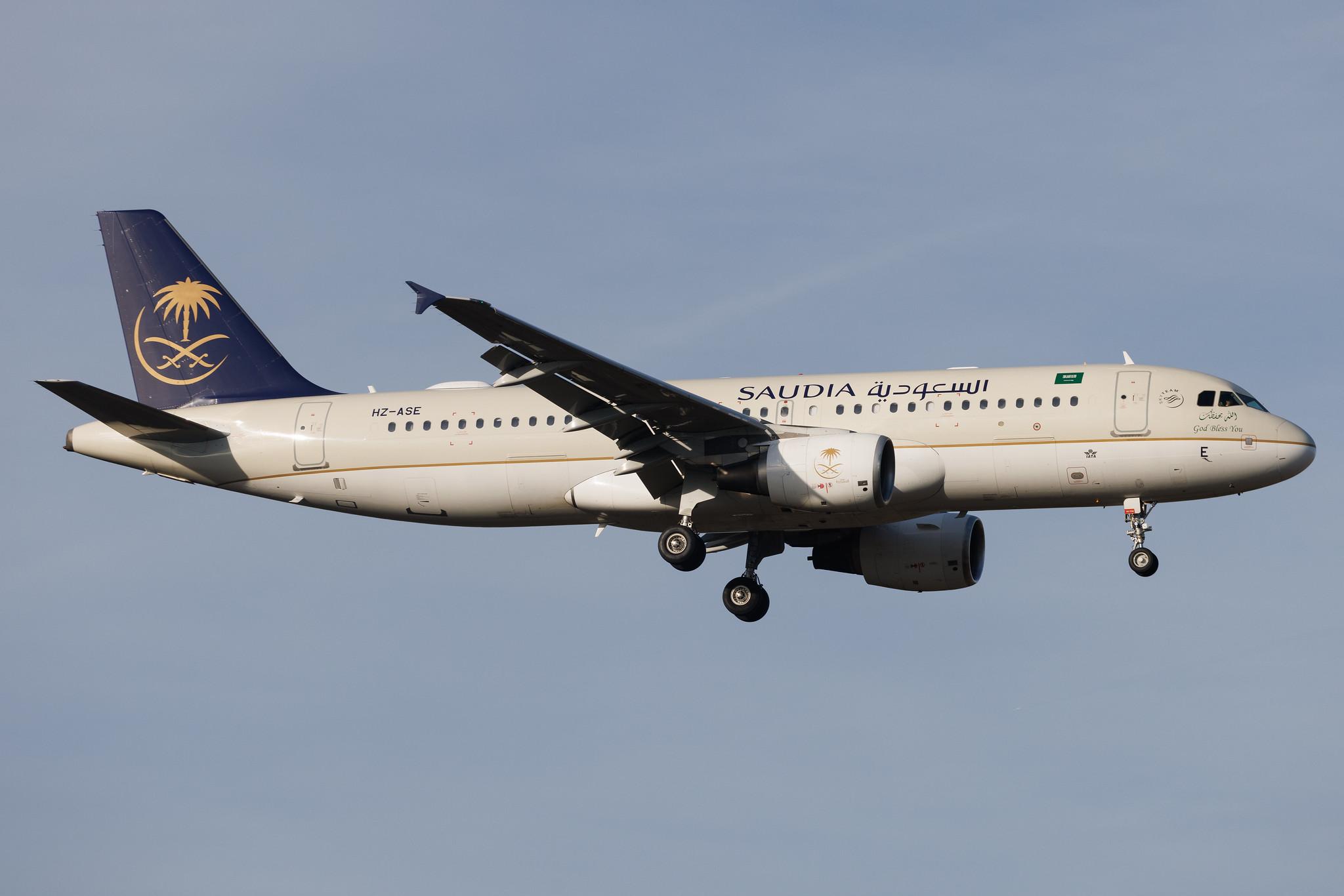 Frankfurt Airport: Saudia (SV / SVA) | Operator: Saudi Arabian Airlines | Airbus A320-214 A320 | HZ-ASE | MSN 4408