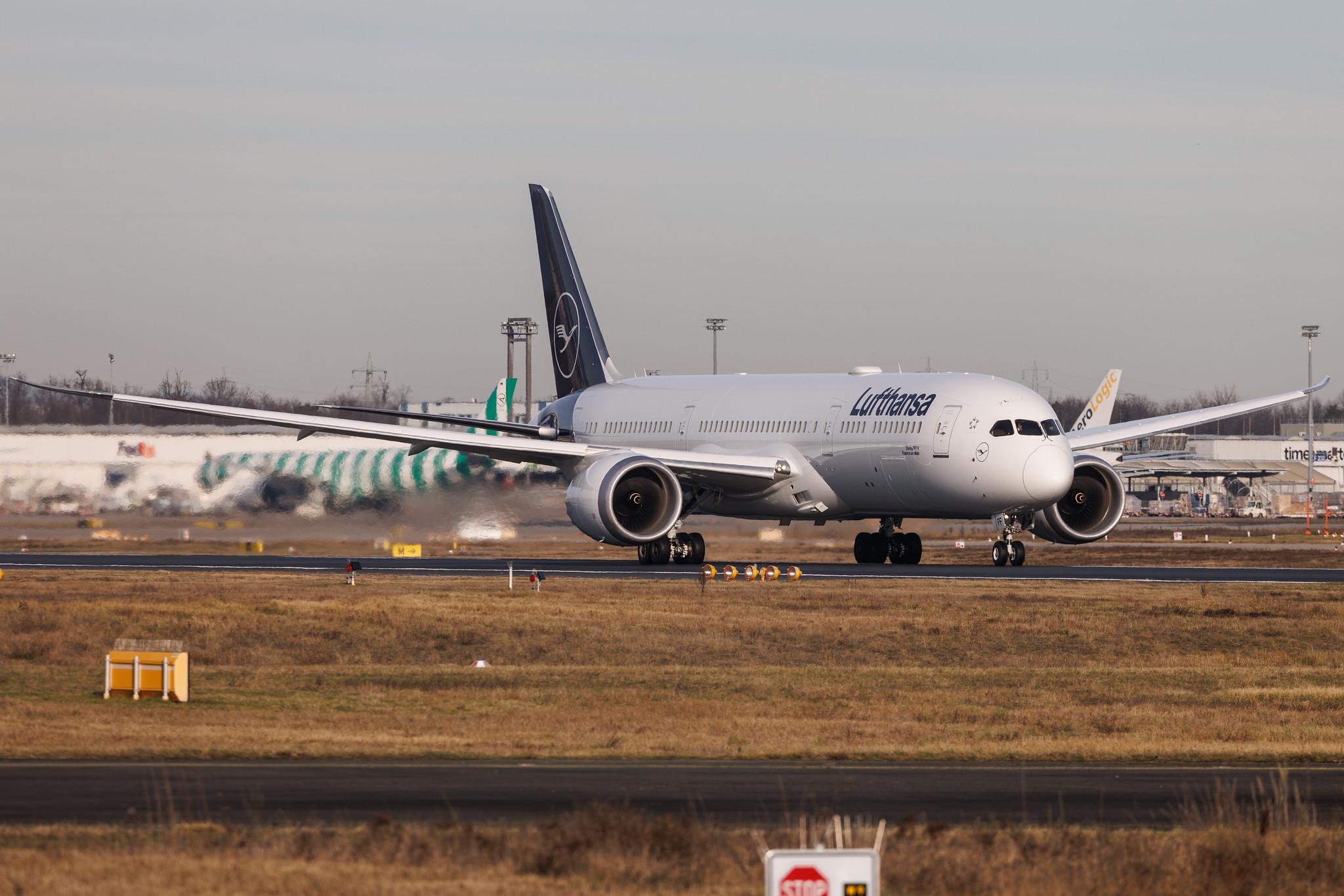 Frankfurt Airport: Lufthansa (LH / DLH) | Boeing 787-9 Dreamliner B789 | D-ABPF | MSN 66817