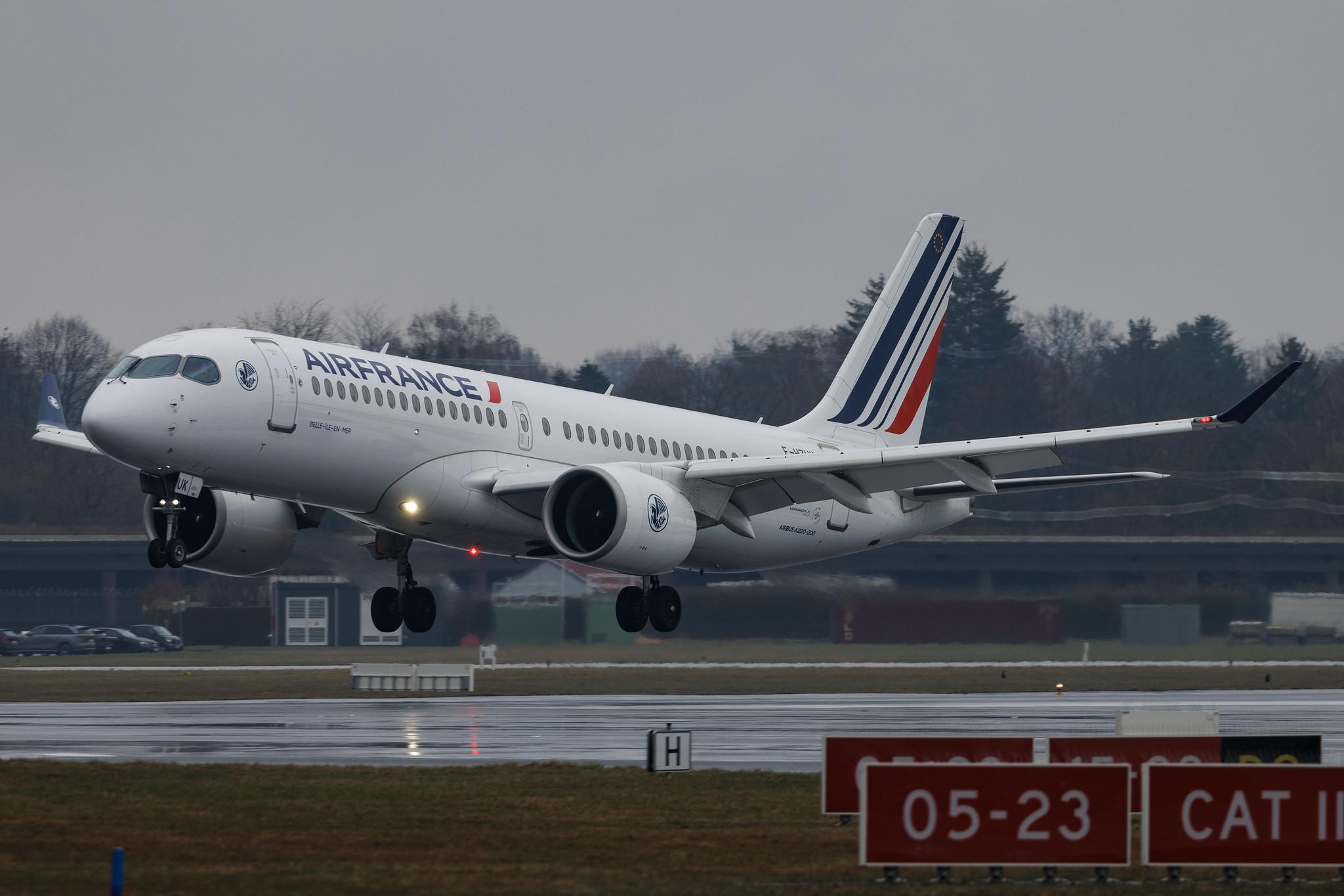 Hamburg Airport: Air France (AF / AFR) | Airbus A220-300 BCS3 | F-HZUK | MSN 55173