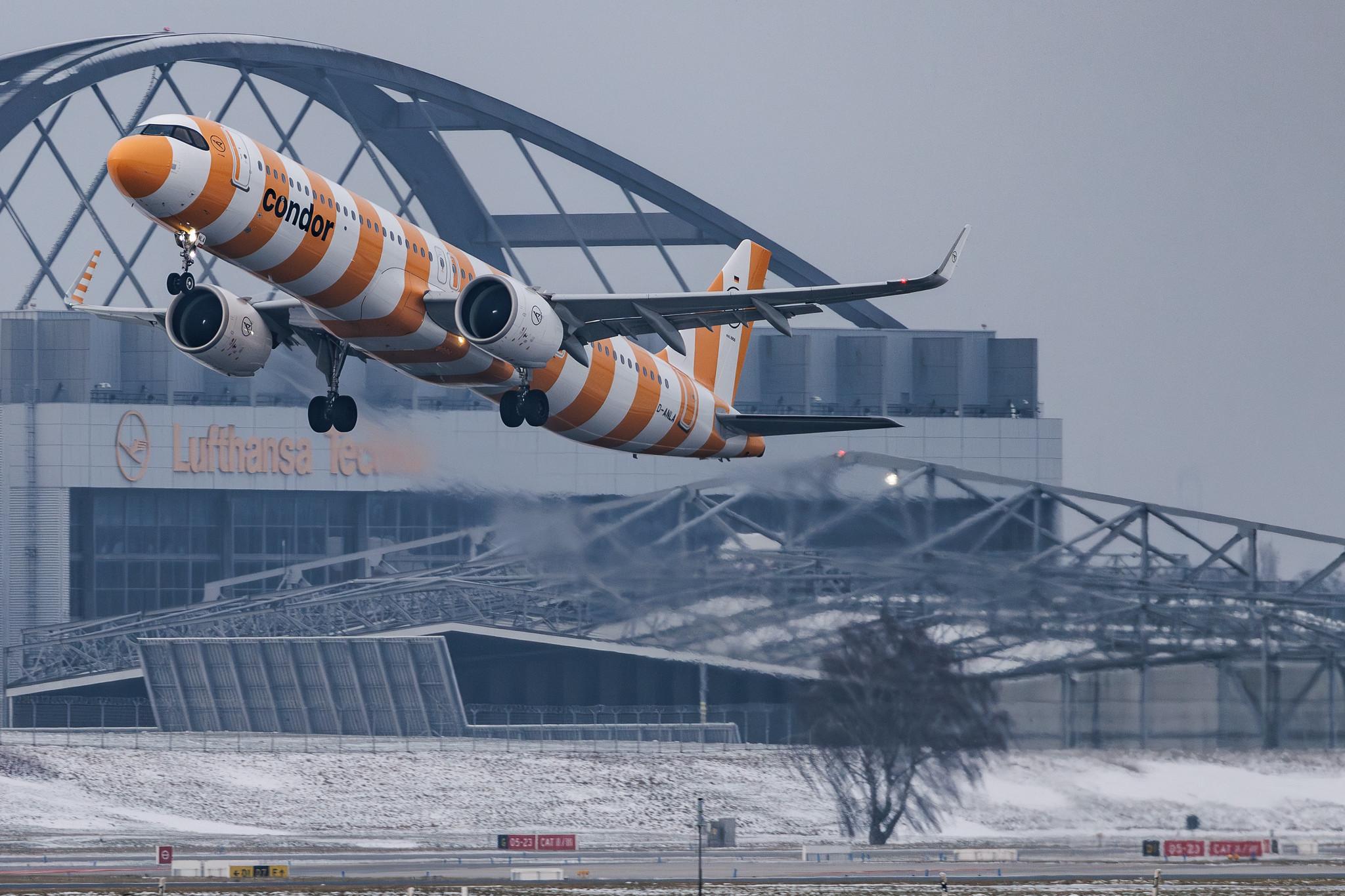 Hamburg Airport: Condor (DE / CFG) | Livery: Yellow Sunshine Livery | Airbus A321-271NX A21N | D-ANLA | MSN 12006