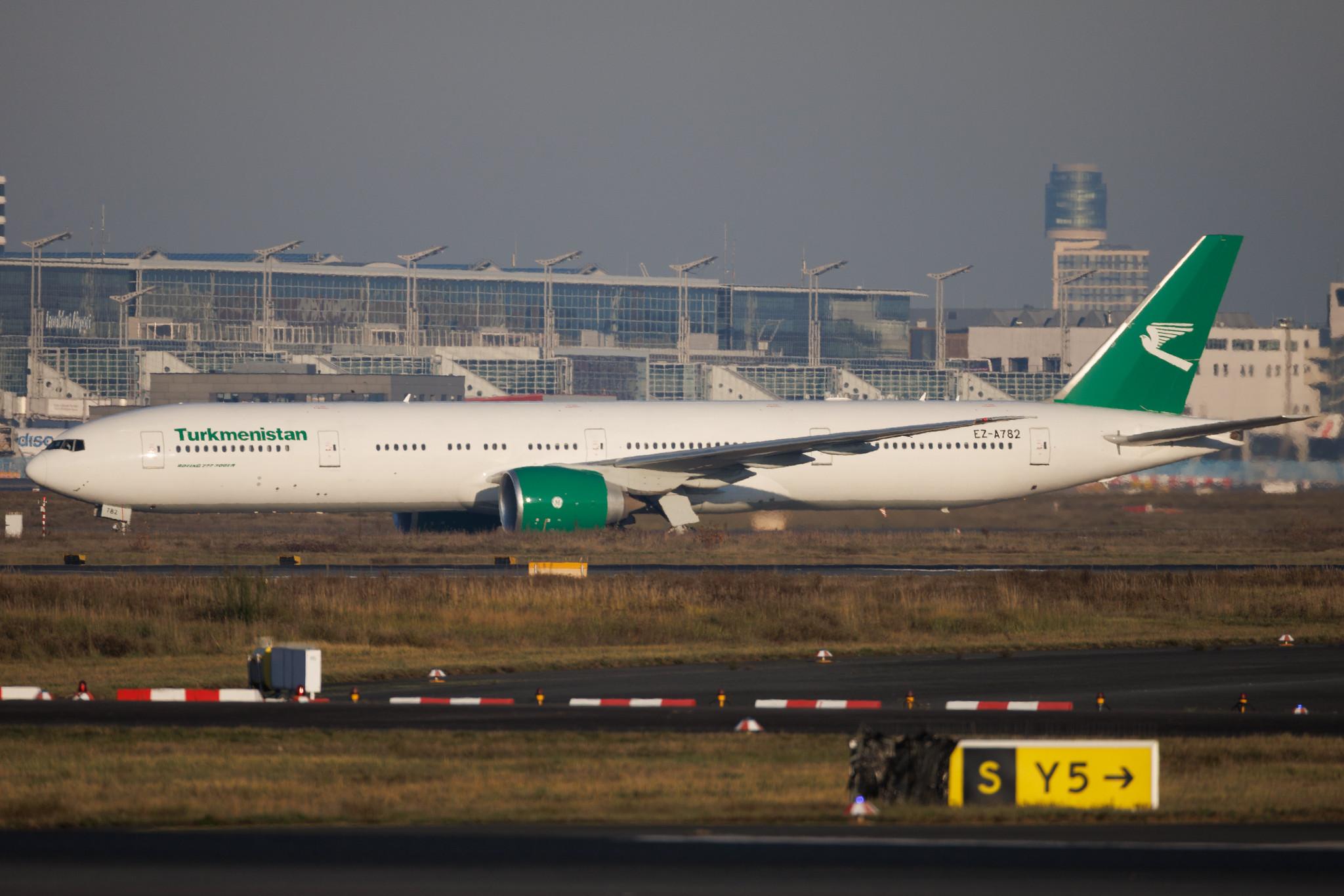 Frankfurt Airport: Turkmenistan Airlines (T5 / TUA) | Boeing 777-367(ER) B77W | EZ-A782 | MSN 39235