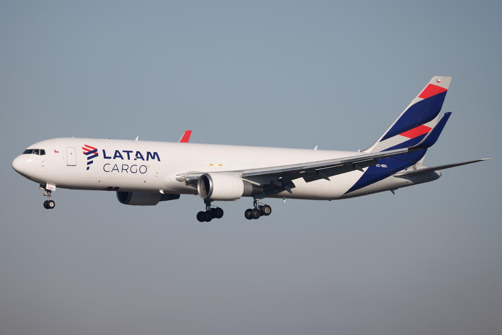 Frankfurt Airport: LATAM Cargo (UC / LCO) | Operator: LATAM Cargo Colombia | Boeing 767-316(ER)(BCF) B763 | CC-BDC | MSN 40591