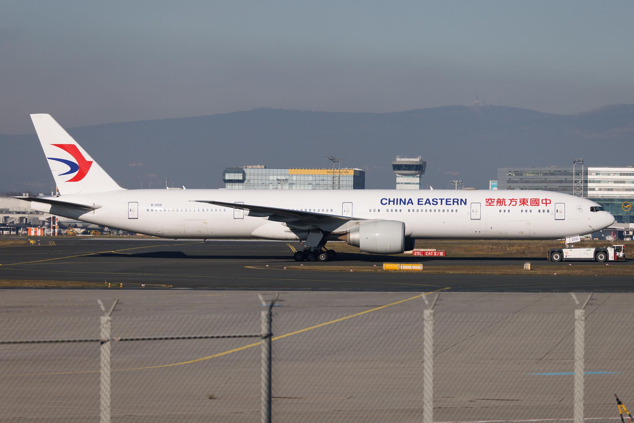 Frankfurt Airport: China Eastern Airlines (MU / CES) | Boeing 777-39P(ER) B77W | B-2021 | MSN 43273