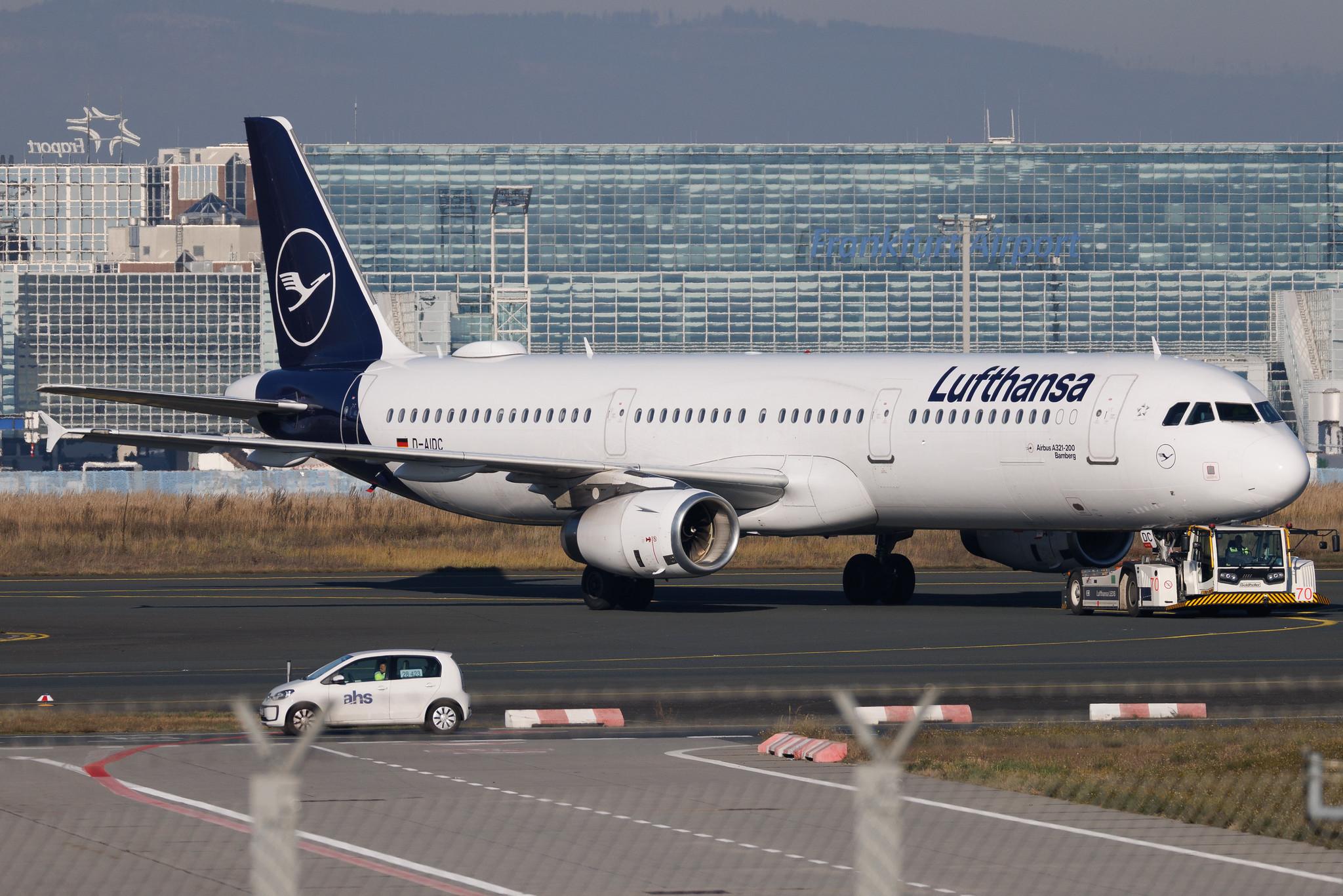 Frankfurt Airport: Lufthansa (LH / DLH) | Airbus A321-231 A321 | D-AIDC | MSN 4560