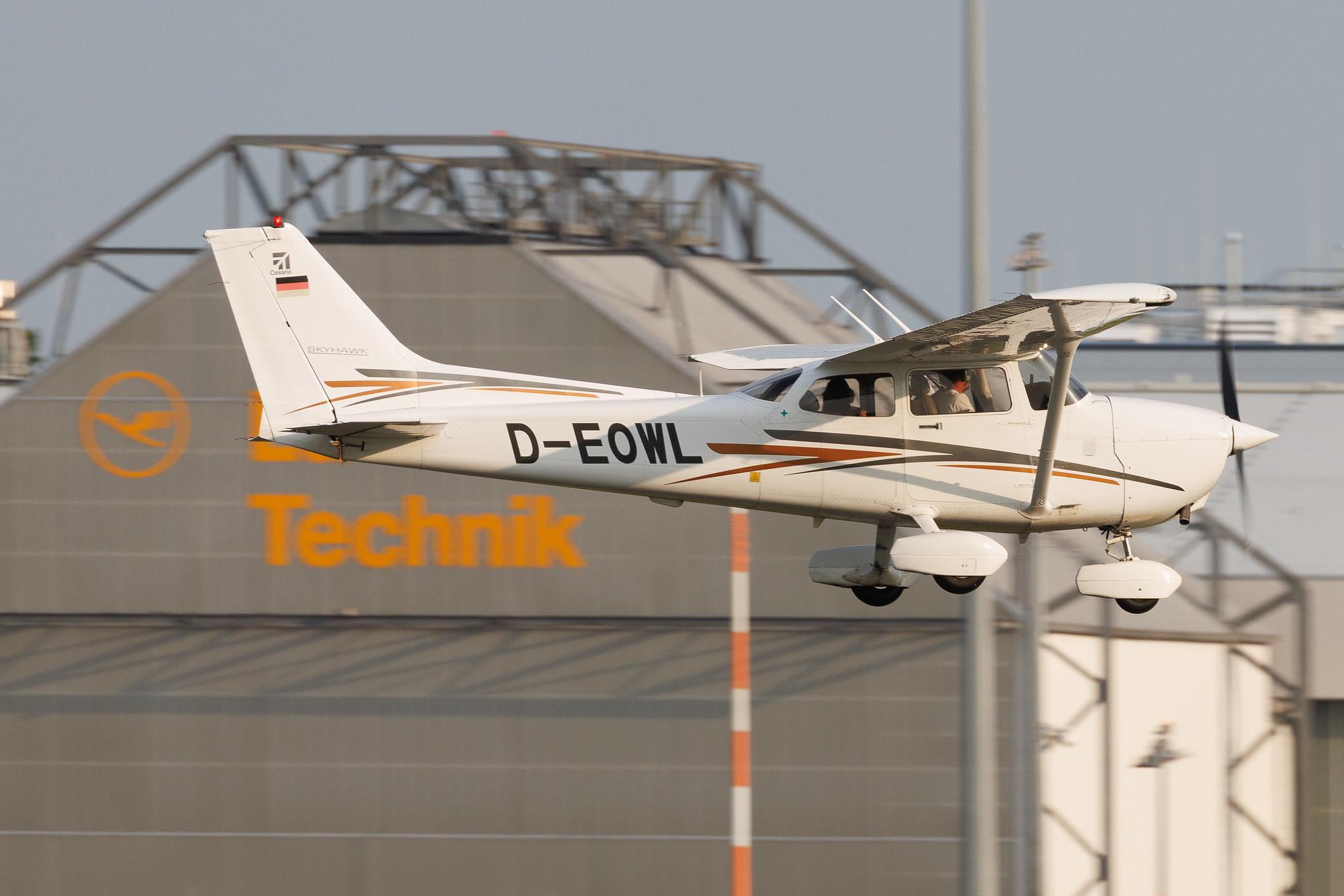Hamburg Airport: Private owner | Cessna 172R Skyhawk C172 | D-EOWL | MSN 17281239