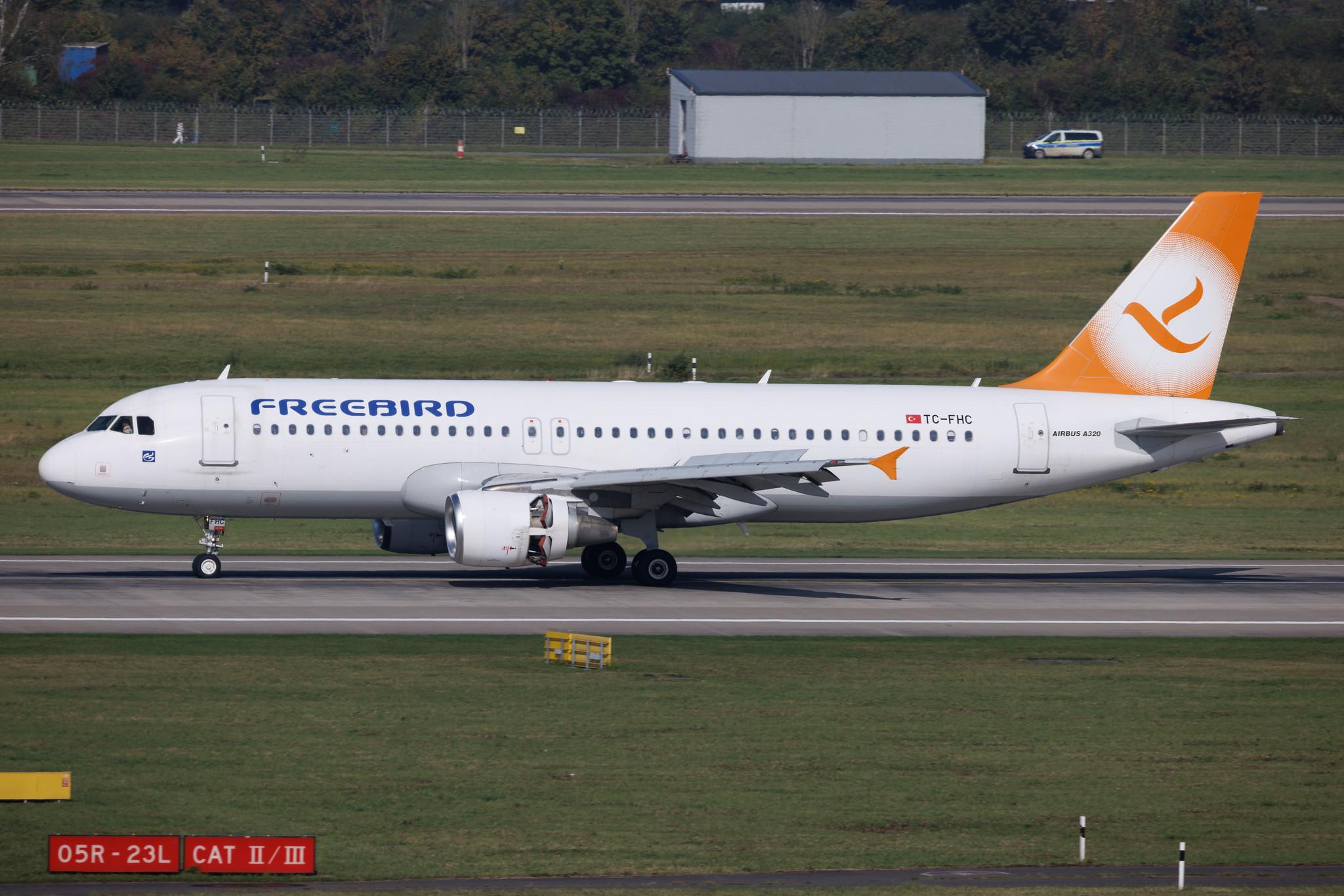 Düsseldorf Airport: Freebird Airlines (FH / FHY) | Airbus A320-214 A320 | TC-FHC | MSN 3852