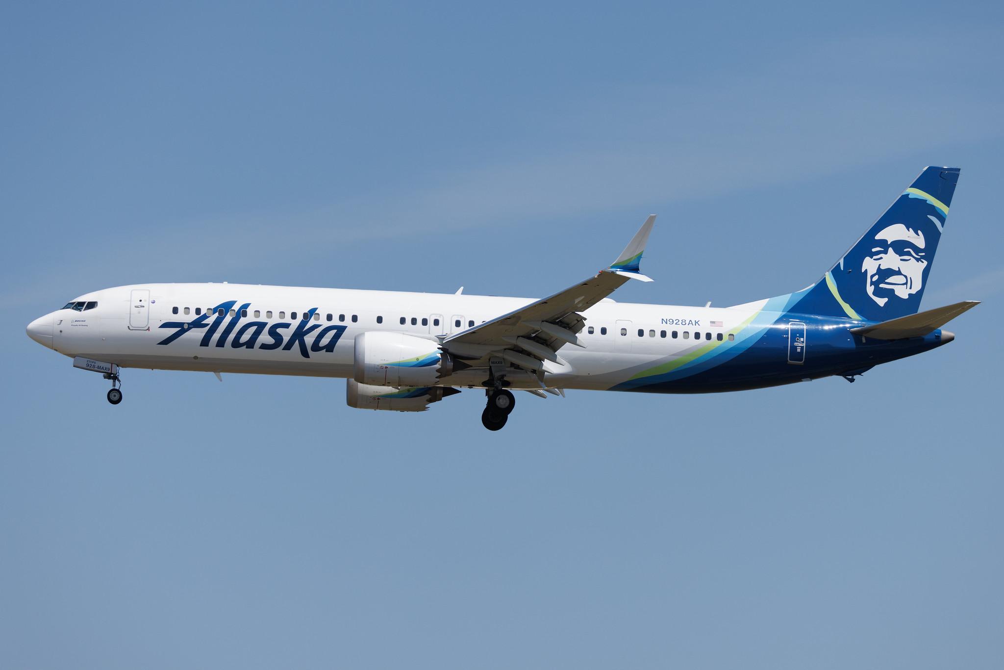 Los Angeles International Airport: Alaska Airlines (AS / ASA) | Boeing 737 MAX 9 B39M | N928AK | MSN 44099