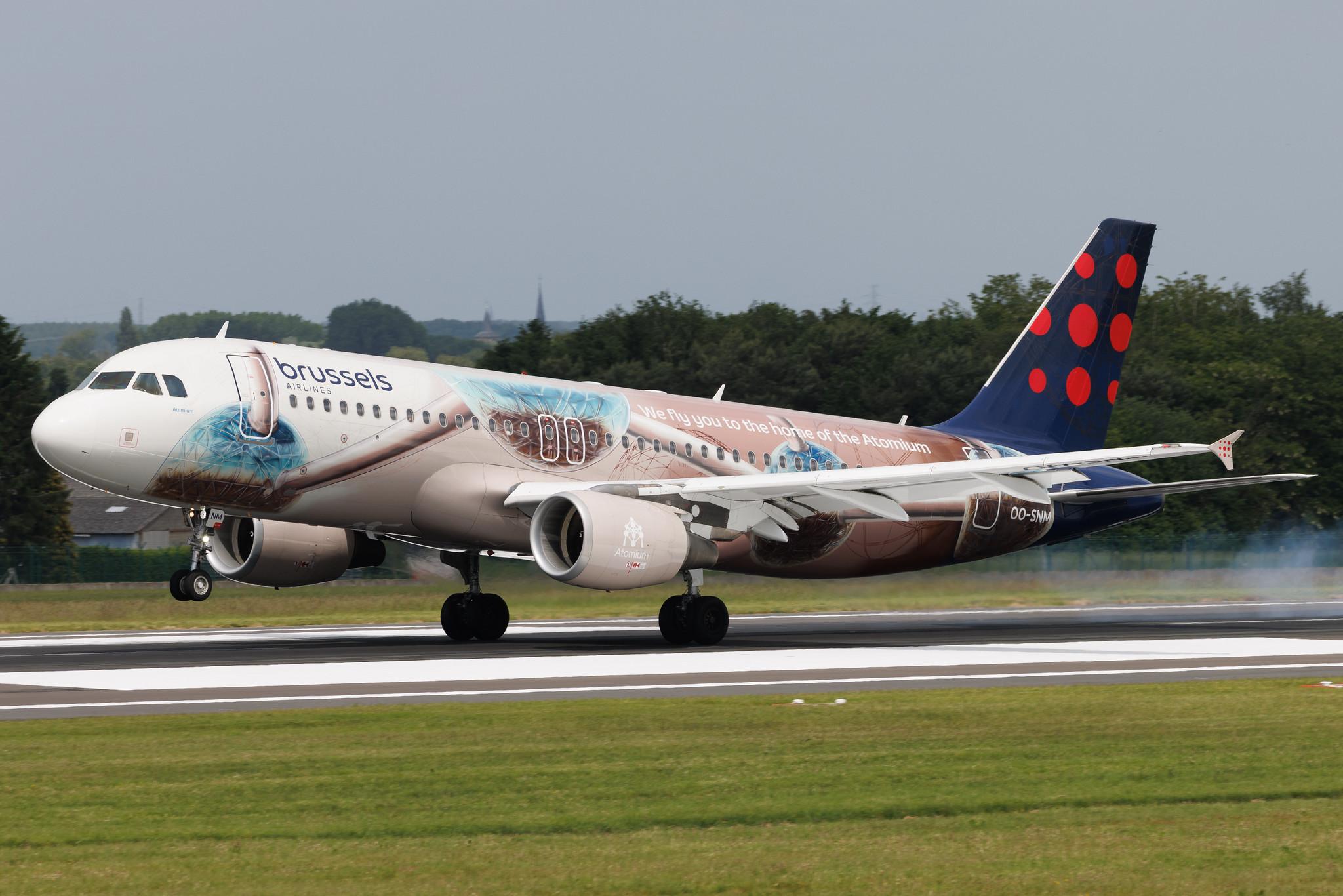 Brussels Airport: Brussels Airlines (SN / BEL) | Livery: Atomium Brussels Livery | Airbus A320-214 A320 | OO-SNM | MSN 02003