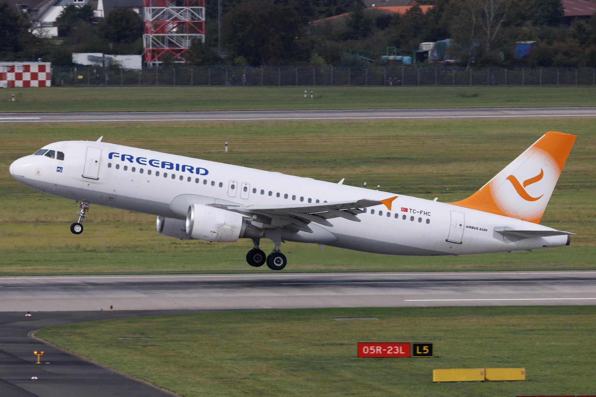 Düsseldorf Airport: Freebird Airlines (FH / FHY) | Airbus A320-214 A320 | TC-FHC | MSN 3852