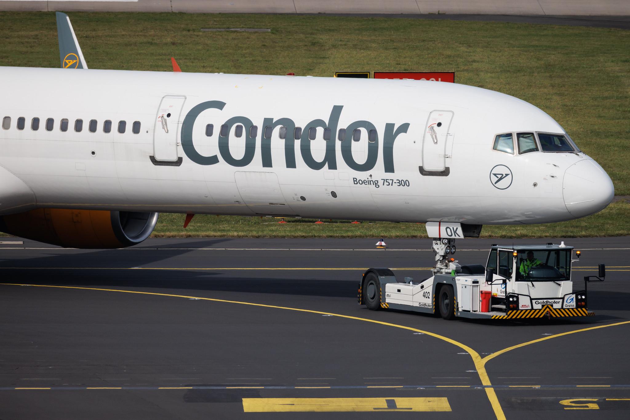 Düsseldorf Airport: Condor (DE / CFG) | Boeing 757-330 B753 | D-ABOK | MSN 29020