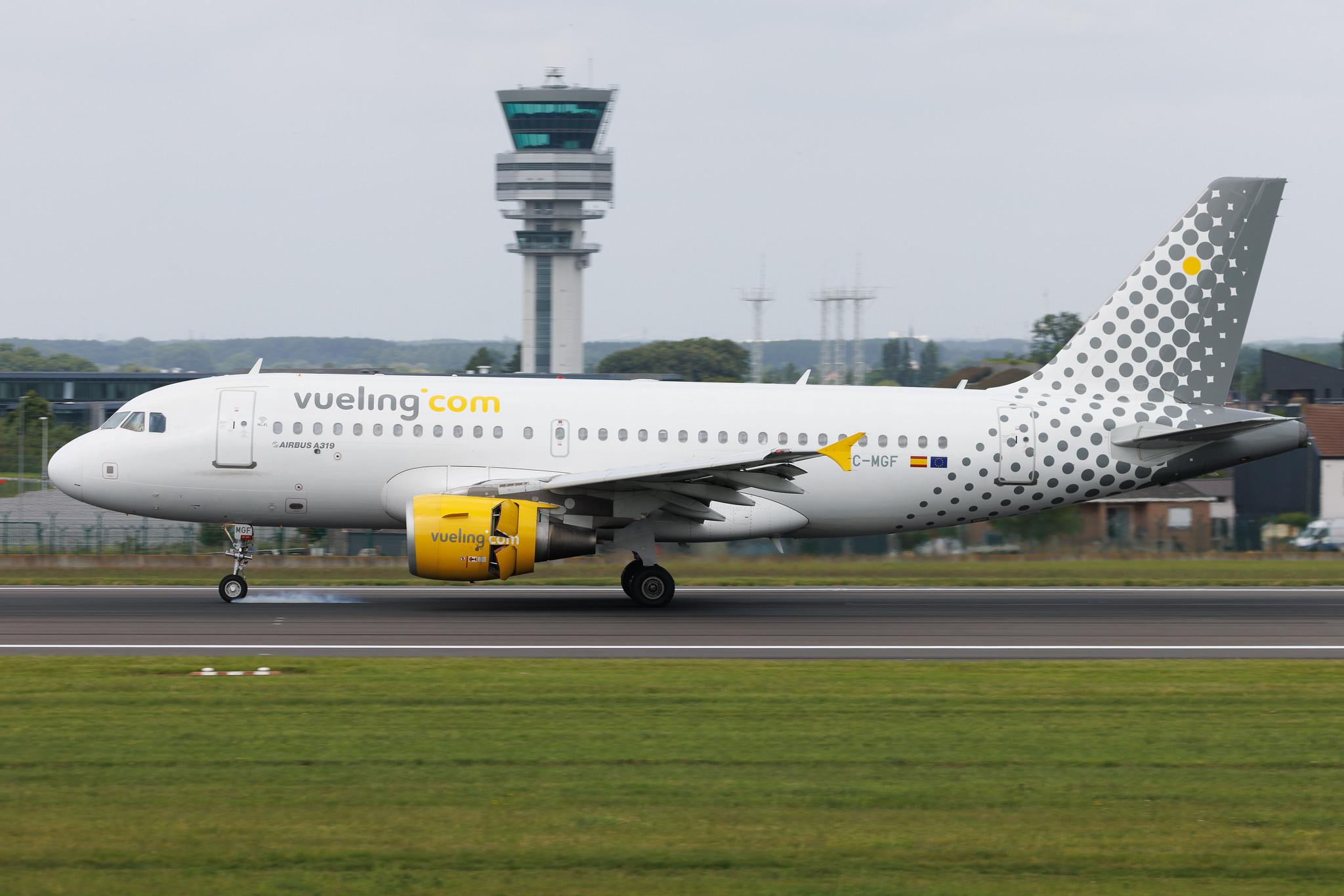 Brussels Airport: Vueling (VY / VLG) | Airbus A319-112 A319 | EC-MGF | MSN 03028