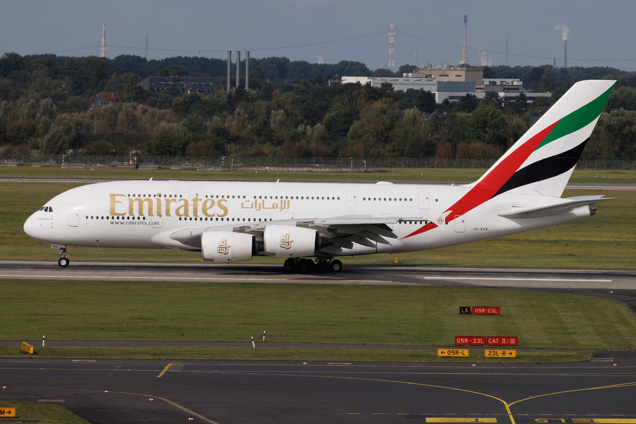 Düsseldorf Airport: Emirates (EK / UAE) | Airbus A380-842 A388 | A6-EVB | MSN 162