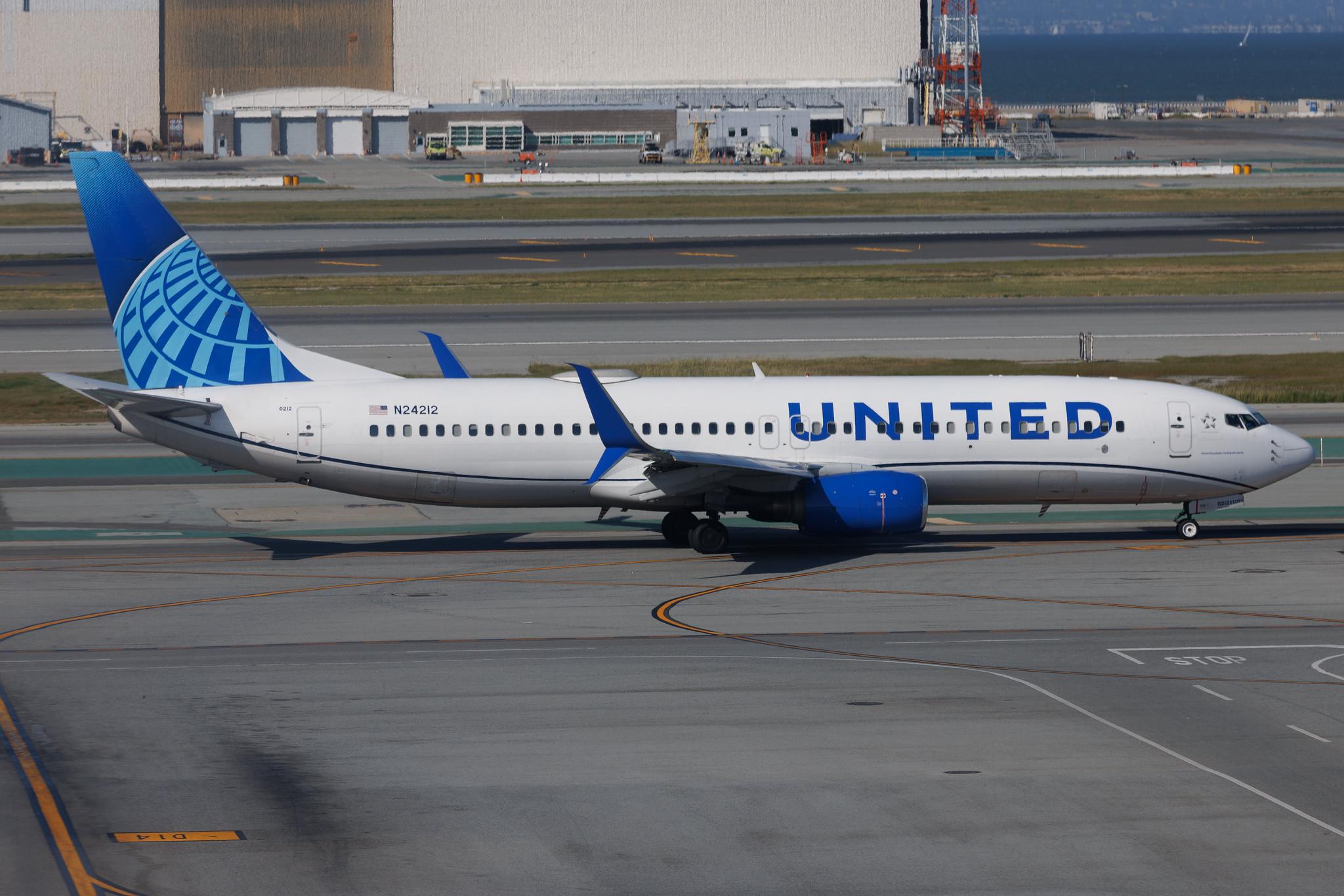 San Francisco International Airport: United Airlines (UA / UAL) | Boeing 737-824 B738 | N24212 | MSN 28772