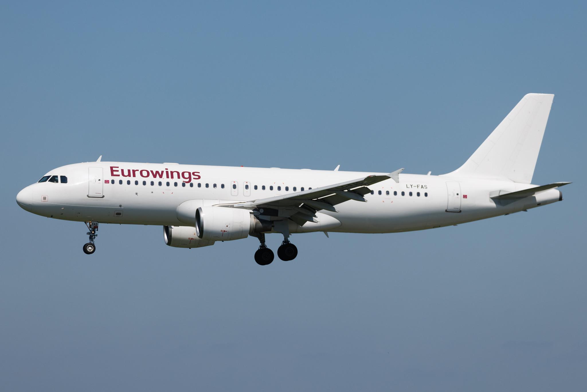 Hamburg Airport: Eurowings (EW / EWG) | Operator: GetJet Airlines | Airbus A320-214 A320 | LY-FAS | MSN 04273
