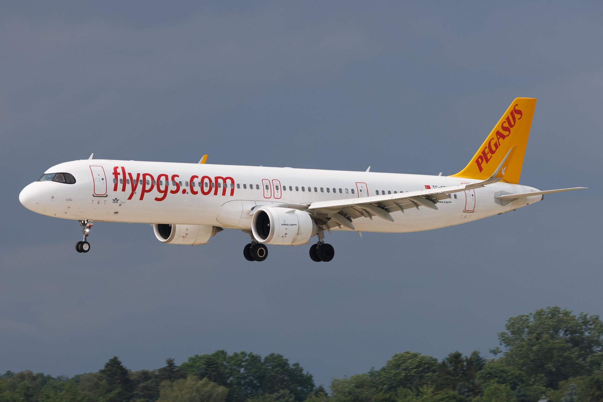 Hamburg Airport: Pegasus (PC / PGT) | Airbus A321-251NX A21N | TC-RDH | MSN 11373
