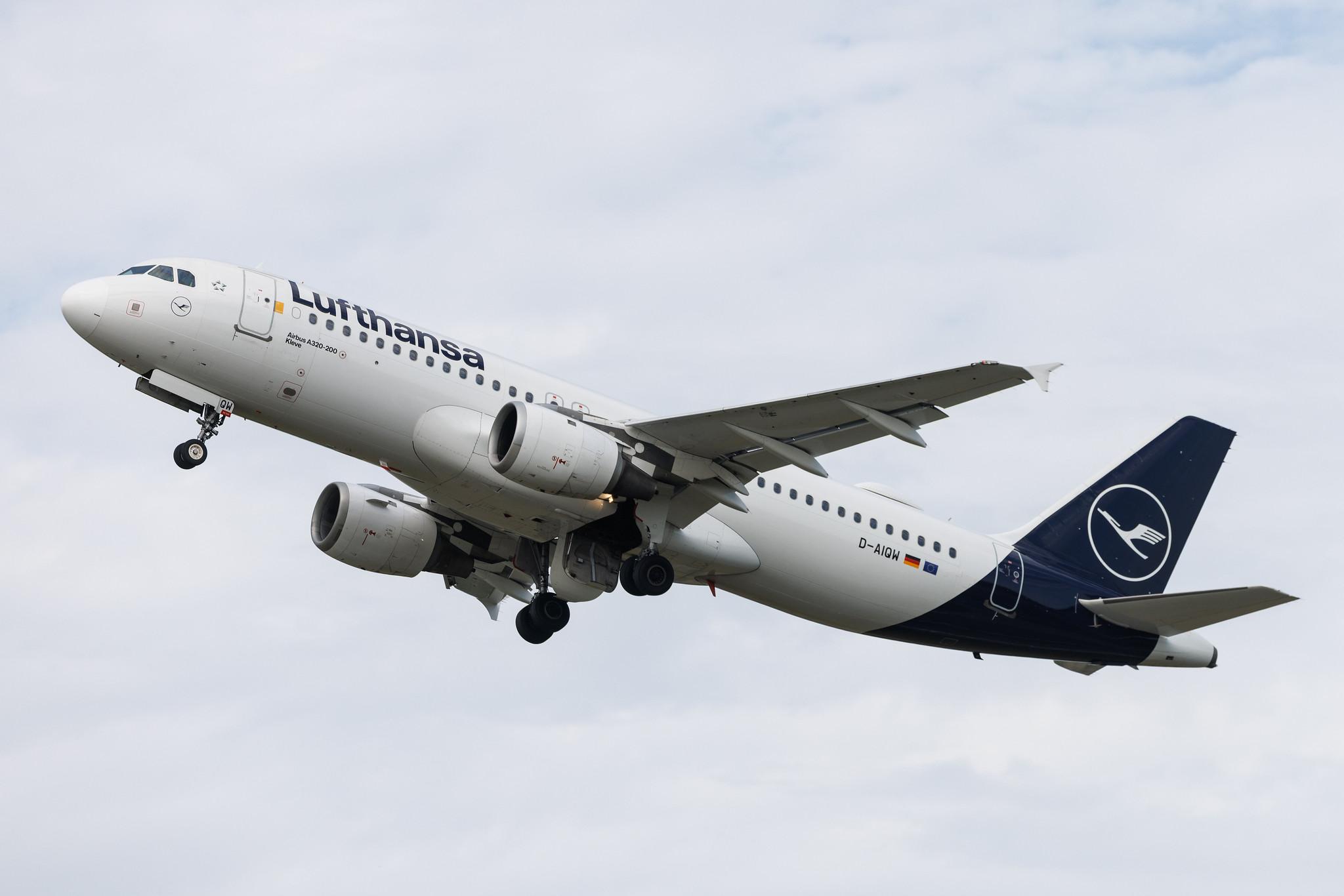 Hamburg Airport: Lufthansa (LH / DLH) | Airbus A320-211 A320 | D-AIQW | MSN 1367