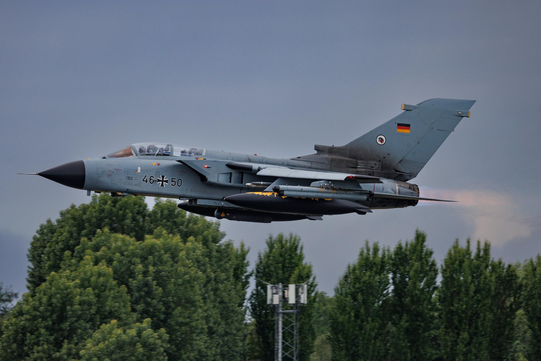 Hamburg Airport: German Air Force (/ GAF) | Panavia Tornado ECR TOR | 46+50 | MSN 887/GS283/4350
