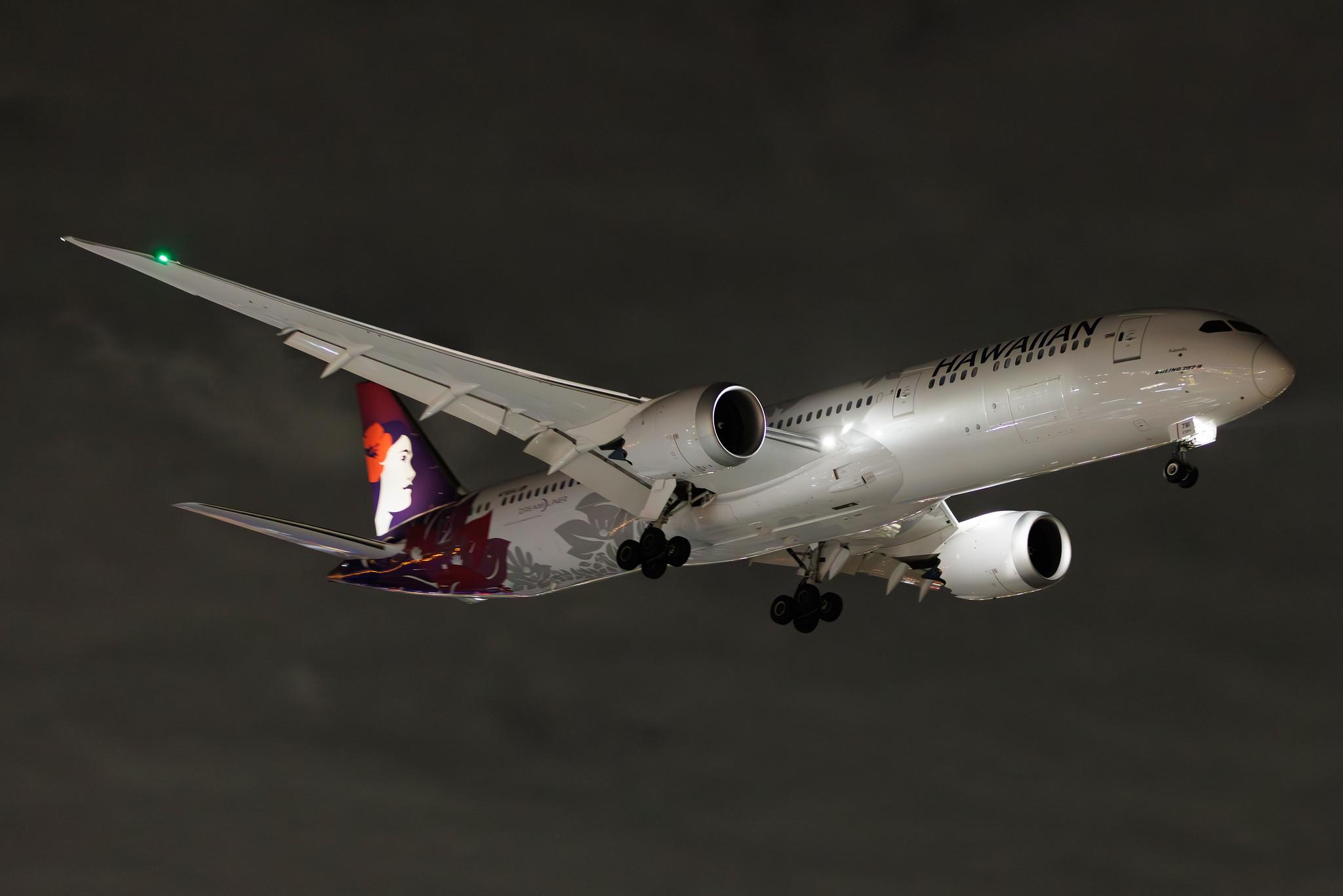 Los Angeles International Airport: Hawaiian Airlines (HA / HAL) | Boeing 787-9 Dreamliner B789 | N781HA | MSN 66429
